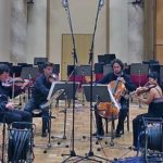 Kvarteta, orchestr a kašlající profesionálové